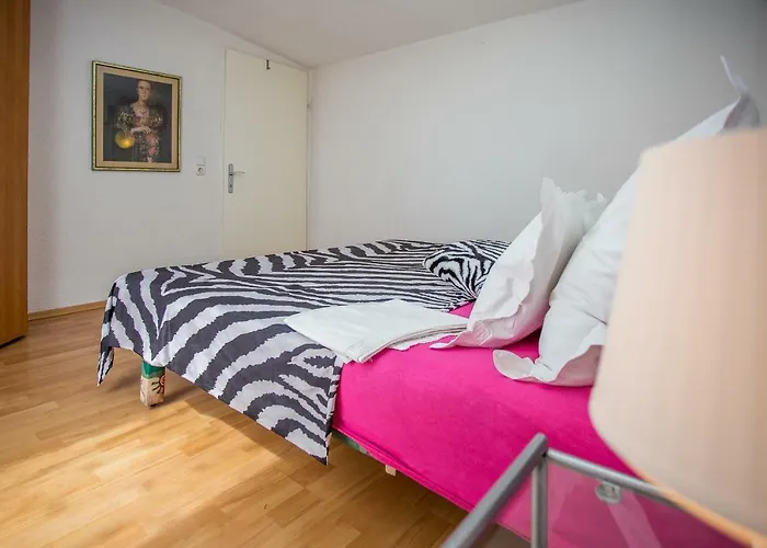 Lux * Макарска