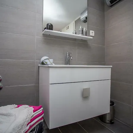 لوكس * ماكارسكا